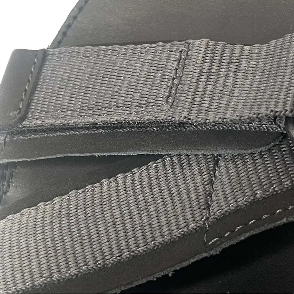 Clarks Black Tri Cove Trigenic Cross Over Strap Rugged Sole Sandals Size…